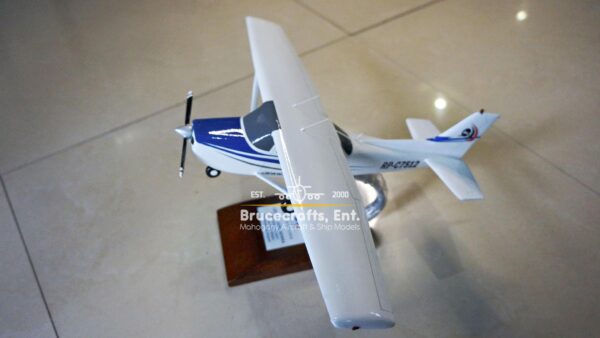 Cessna 172 RP-C7512 - Image 4